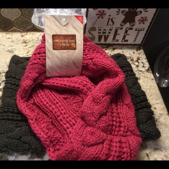 Accessories - INFINITY SCARF LOT